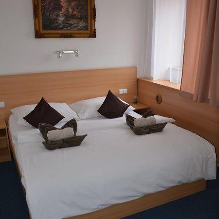 ברון Hotel O.K. 1 מראה חיצוני תמונה