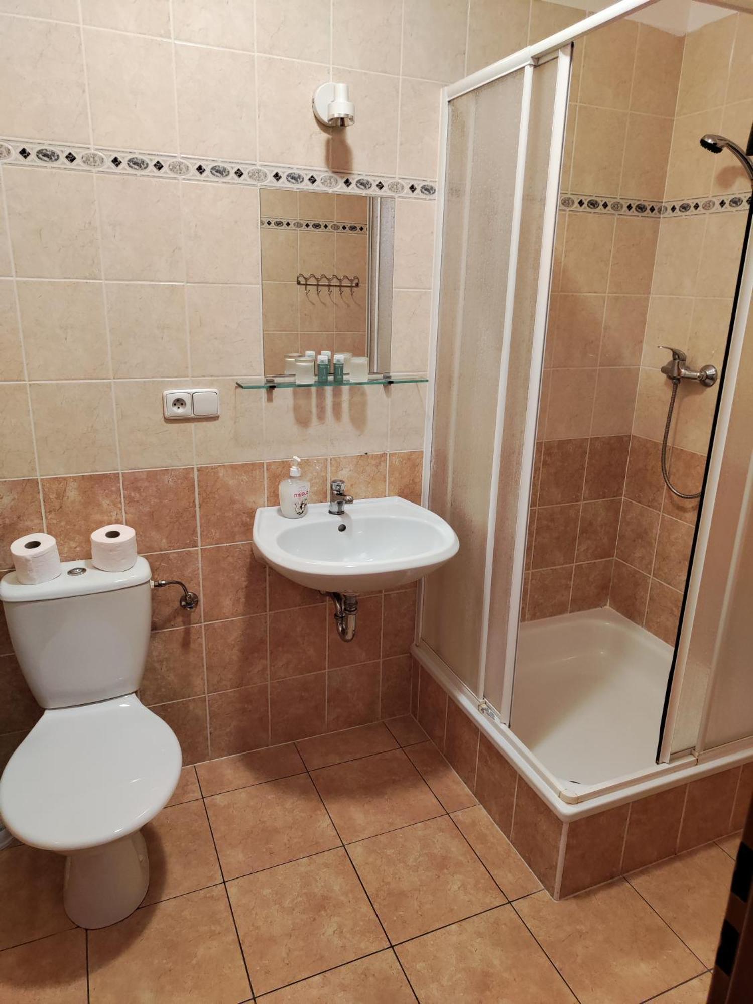 ברון Hotel O.K. 1 מראה חיצוני תמונה