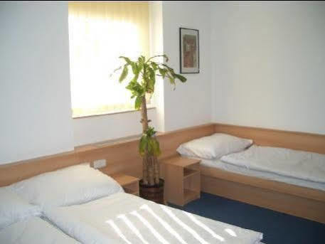 ברון Hotel O.K. 1 מראה חיצוני תמונה